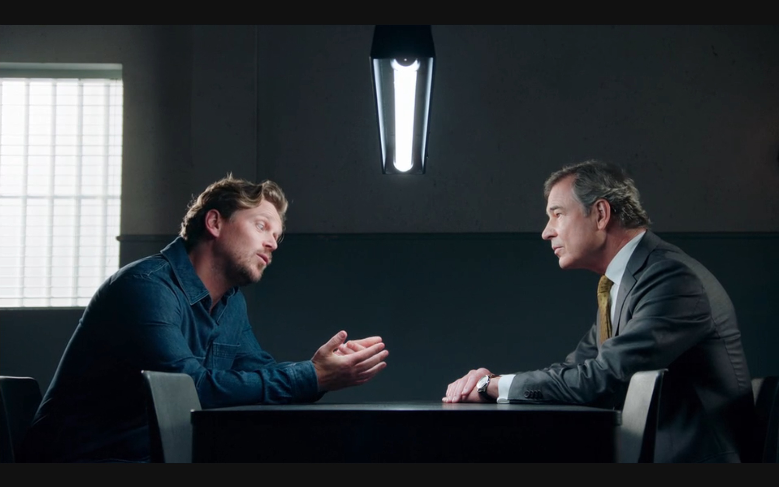 Alex probeert Ludo te laten praten